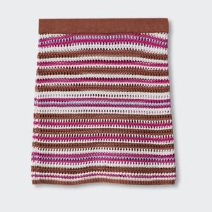 Mango. Knitted mini skirt. Small. NEW.